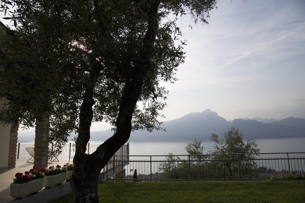 Villa Paola Torri Del Benaco Exterior photo